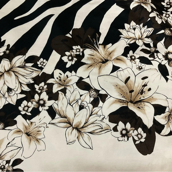 WHITE HOUSE BLACK MARKET SKIRT-SIZE 4 ZEBRA PRINT AND FLOWERS - Picture 5 of 12